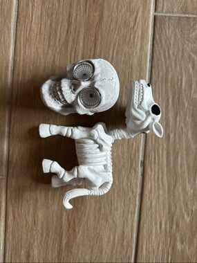 Halloween decor lot solar skull skeleton horse ceramic white